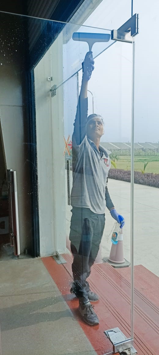 Façade Cleaning Services by Master Clean India || India's Leading Housekeeping & Facility Management Services Provider || Housekeeping Services in Delhi-NCR, Gurgao, Noida, Faridabad, Ghaziabad, Indi